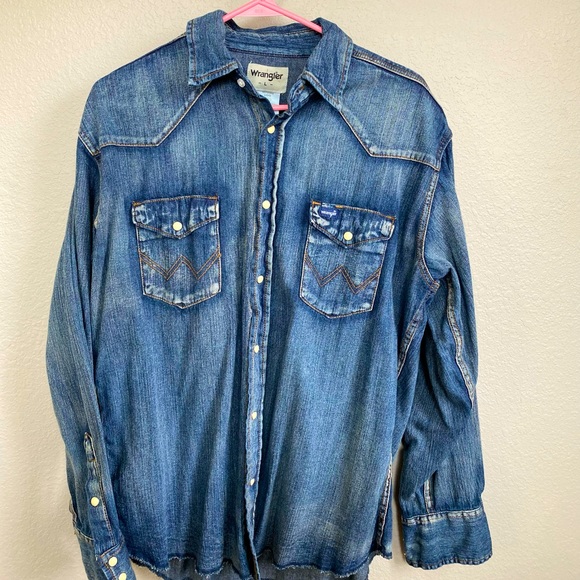 Wrangler Other - Wrangler Pearl Snap Denim long sleeve